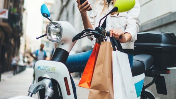 Askoll EVA e Cooltra: 200 nuovi scooter e 1400 batterie in arrivo in Italia