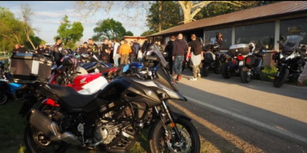 Protesta dei motociclisti a Milano: arriva l'appoggio di un politico