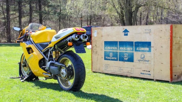 All'asta una variante della Ducati 748, la SP del 1995