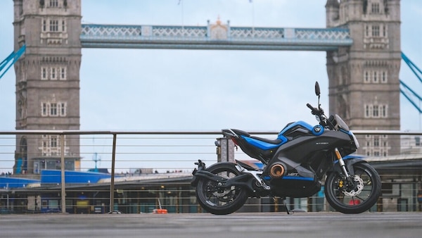 VMoto: il modello di punta, Stash, arriva in Europa
