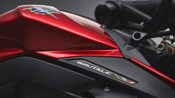 Mv Agusta rinnova la promozione "Smetti di ammirarla. Guidala!"
