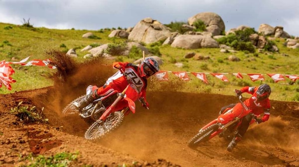 Honda aggiorna i modelli CRF250R e CRF450R: cosa cambia