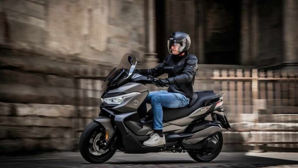 Voge Sfida SR4 Max MY2024: il nuovo scooter urbano