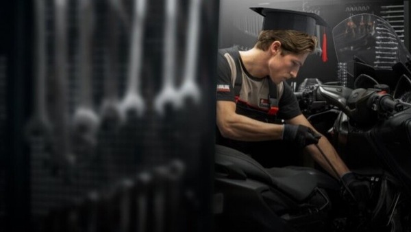 Come diventare meccanici moto qualificati con Yamaha