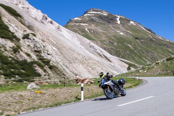 Sulle Alpi Retiche con la Suzuki GSX-S1000GX