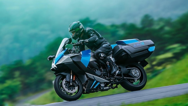 La moto a idrogeno è (quasi) realtà: primi test per la Kawasaki HySE