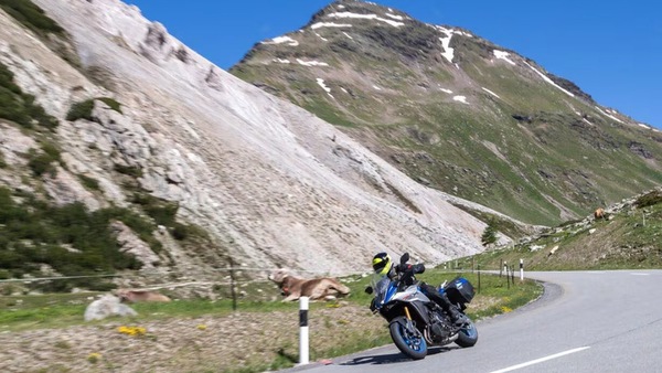 Sulle Alpi svizzere con la Suzuki GSX-S1000GX