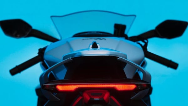 CFMOTO, presto la bomba: la superbike V4 si farà