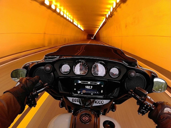10 album da ascoltare per un perfetto viaggio in moto