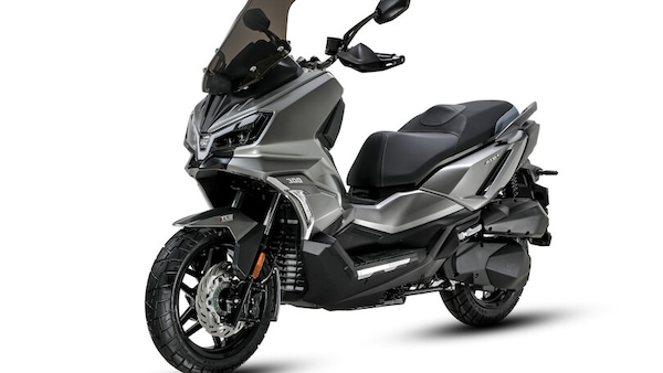 Sym ADX 300: nuovo scooter-crossover omologato Euro 5+