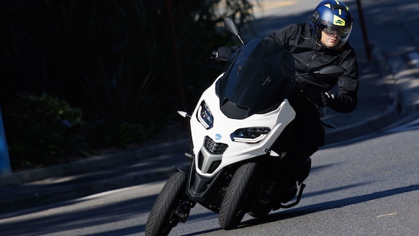 PROVA Piaggio Mp3 310 2025: diavolo mangiarotonde