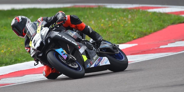 Prova Yamaha R1 con impianto frenante Brembo: che staccate!