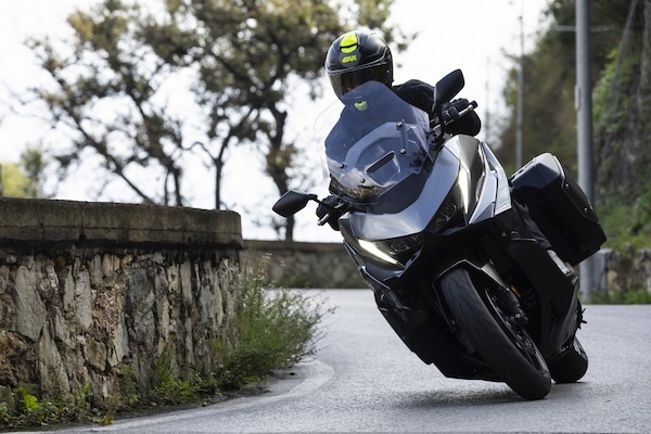 Prova Honda Forza 750: un nuovo re?