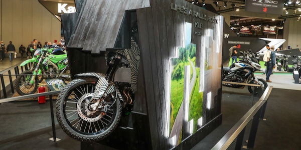 EICMA 2024, Kawasaki KLE: il ritorno di un mito