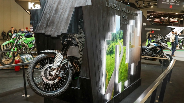 EICMA 2024, Kawasaki KLE: il ritorno di un mito