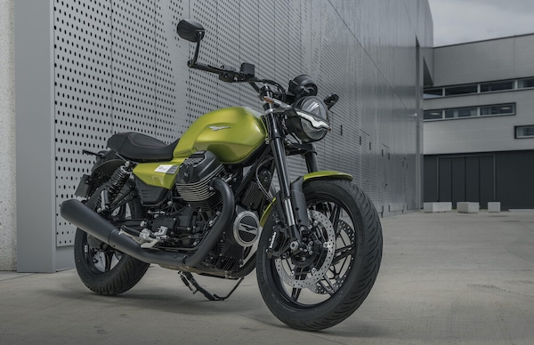 Moto Guzzi V7 Sport: l’icona si rinnova e arriva in concessionaria