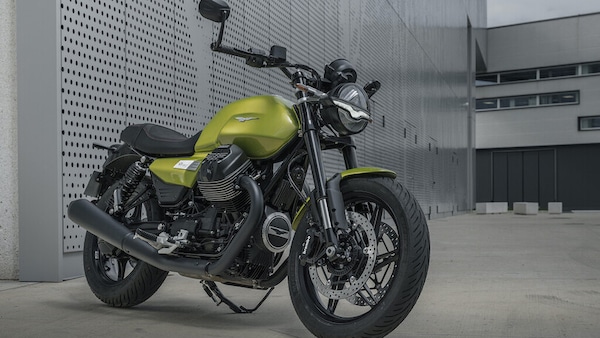 Moto Guzzi V7 Sport: l’icona si rinnova e arriva in concessionaria