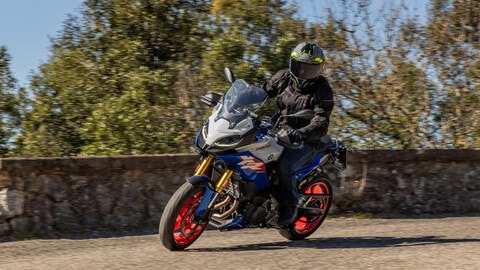 BMW F 900 XR: le foto della prova