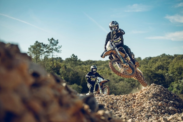 Triumph TF 250-E e TF 450-E: le foto