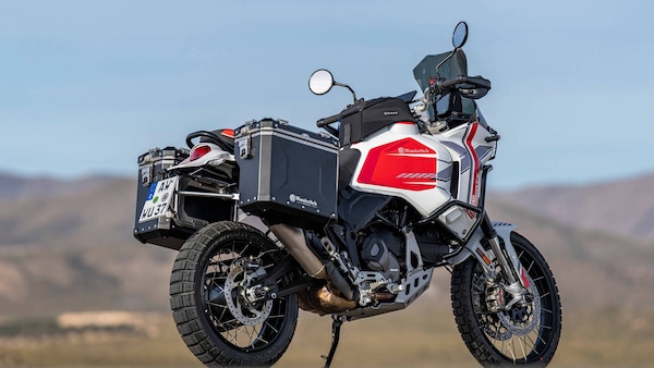 Protezioni per Ducati Multistrada V4 e DesertX: i nuovi tamponi Wunderlich