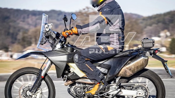 KTM sta preparando una 690 Adventure?