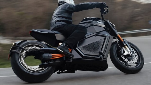 La moto elettrica Verge TS Pro stabilisce il nuovo record di autonomia