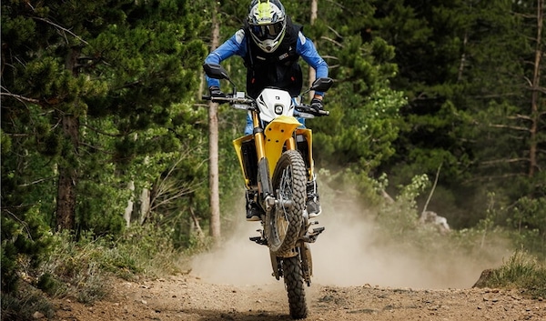 Suzuki DR-Z4S, prezzi da 9.700 euro: Troppo? Troppo poco?