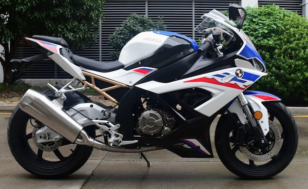 Panigale V4 e S 1000 RR Fake: quando la Cina esagera