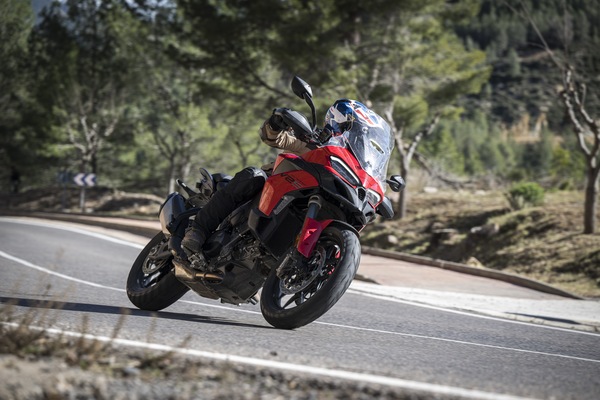 Ducati Multistrada V2 S, le opinioni di InMoto "fuori dai denti"