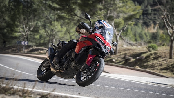 Ducati Multistrada V2 S, le opinioni di InMoto "fuori dai denti"