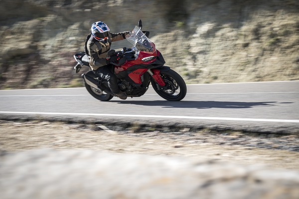 Ducati Multistrada V2 S: per chi è (e per chi non è)