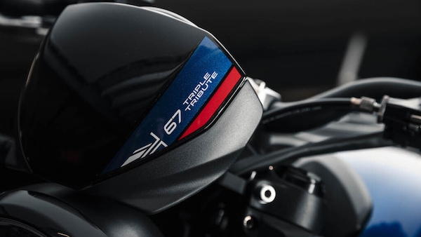 Triumph, nuova Triple Tribute 2025 per la Trident 660 che omaggia le corse anni '70