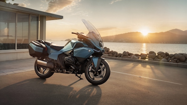 BMW R 1300 RT: Gran Turismo dal futuro