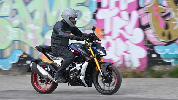 TVS RTR 310 BT0: le foto del test