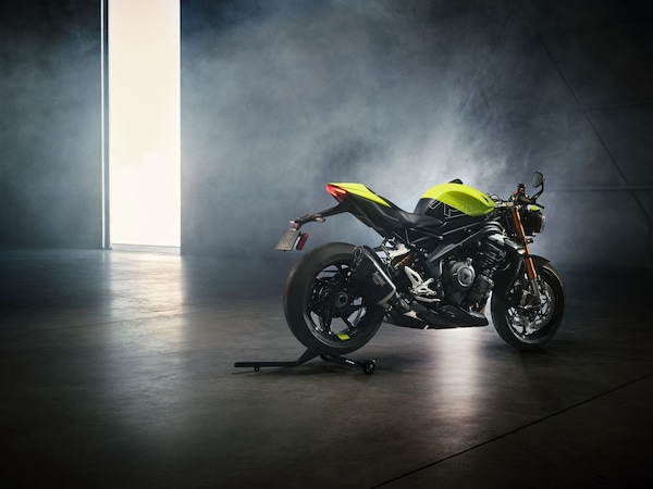 Triumph Speed Triple 1200 RX, la più esclusiva