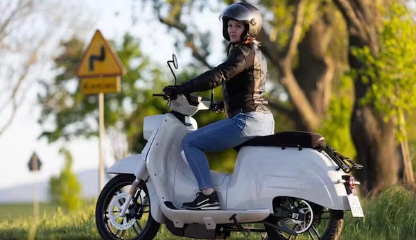 Govecs, ecco il nuovo eSchwalbe: look classico, anima elettrica