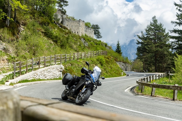 Yamaha Tracer9 GT+ Y-AMT: LE FOTO DELLA PROVA