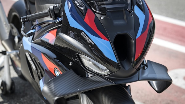 BMW M 1000 RR: le foto della prova