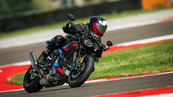 BMW M 1000 R: le foto della prova