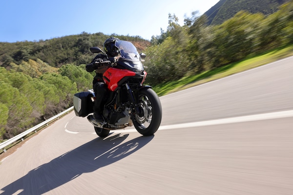 Honda NC750X: le opinioni di InMoto "fuori dai denti"