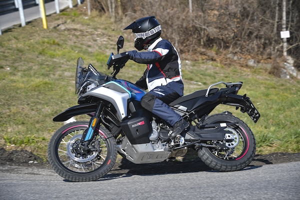 CFMOTO 800MT-X: per chi è (e per chi non è)