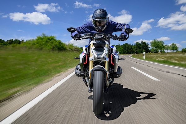 BMW R 1300 R: le foto della prova