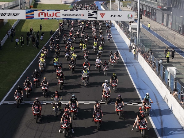 Aprilia All Stars 2025, festa record a Misano: oltre 20mila per l'abbraccio al mondo di Noale