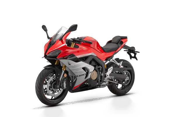 QJ Motor, aggiornamento per la SRK 800 RR: dalle piste del mondiale alla strada