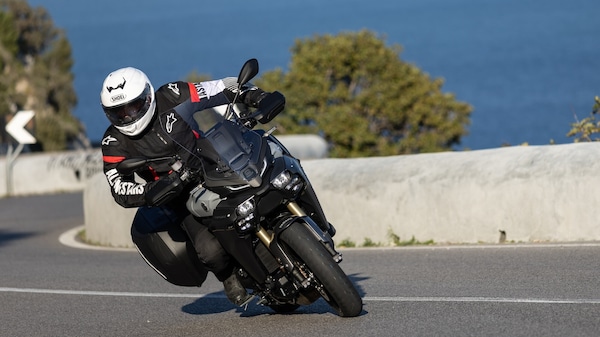 Yamaha Tracer 9 GT: le opinioni di InMoto "fuori dai denti"