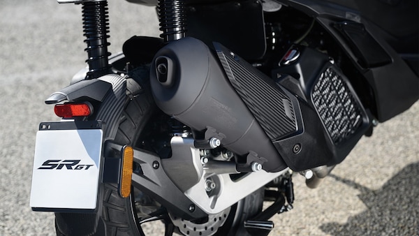 Aprilia SR 400 GT: in arrivo un nuovo scooter crossover di fascia media