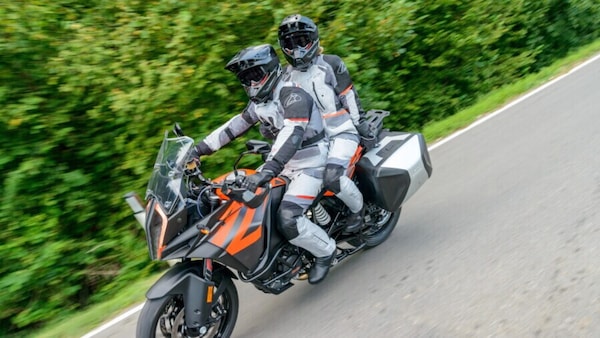 Estate in moto: trucchi e abbigliamento per sfuggire al caldo