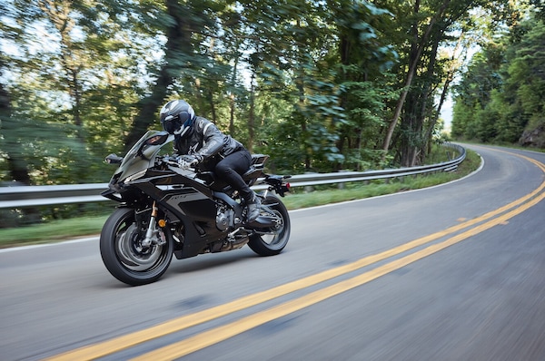 Yamaha R9: per chi è (e per chi non è)