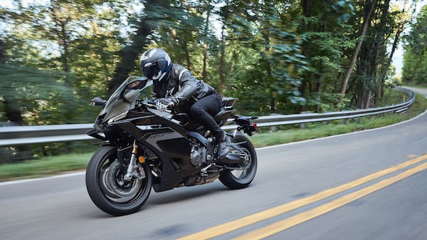 Yamaha R9: per chi è (e per chi non è)