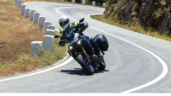 Yamaha Tracer 7 2025: LE FOTO DELLA PROVA